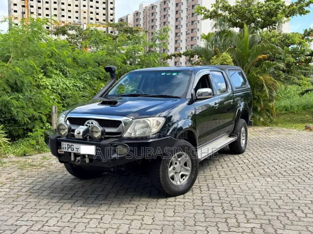Toyota Hilux Vigo 2011 Pickup (Used)