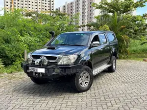 Toyota Hilux Vigo 2011 Pickup (Used)