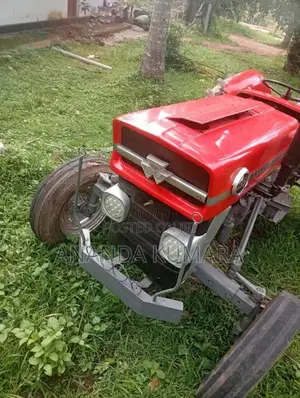 Massey-Ferguson 135 1997 Tractor (Used)