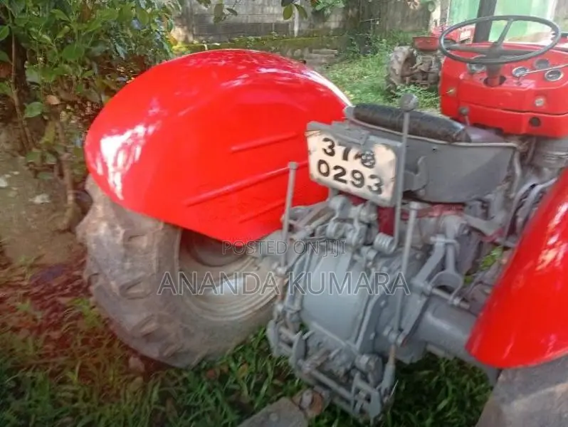 Massey-Ferguson 240 1999 Tractor (Used)
