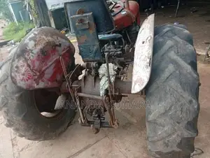 Massey-Ferguson 35 1982 Tractor (Used)