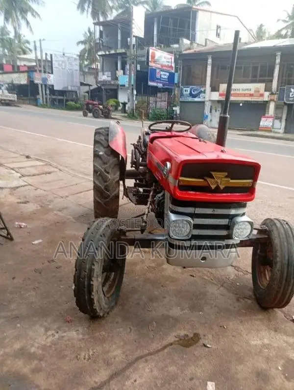 Massey-Ferguson 135 1990 Tractor (Used)