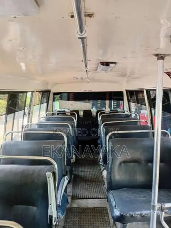 Eicher Skyline 2003 Bus (Used)