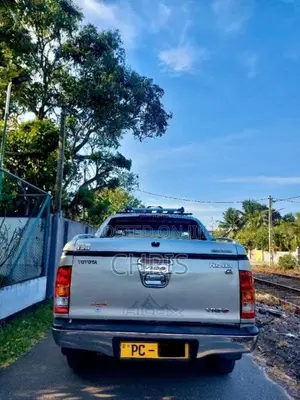 Toyota Hilux 2006 Pickup (Used)