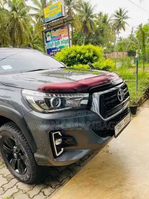 Toyota Hilux 2018 Pickup (Used)