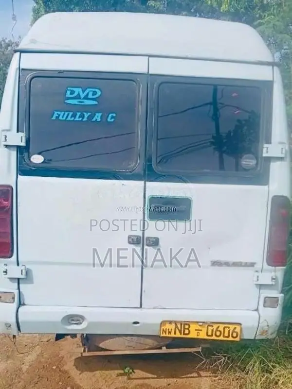Force Traveller 2011 Bus (Used)