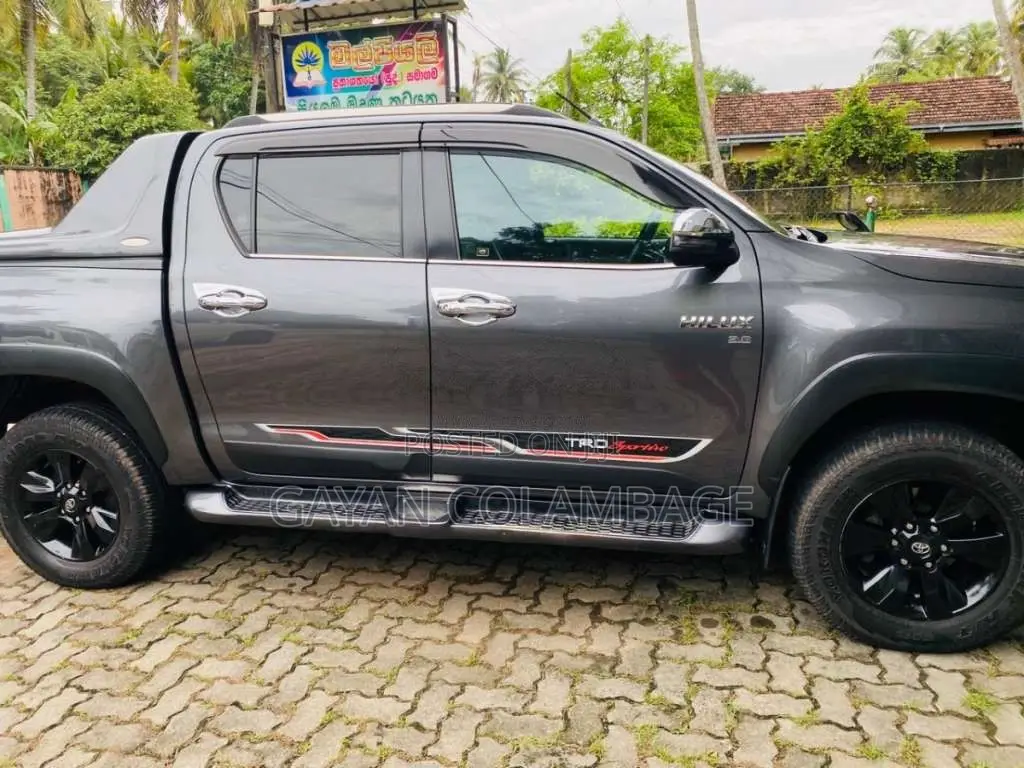 Toyota Hilux 2018 Pickup (Used)