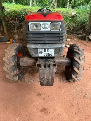 Kubota L4508 2017 Tractor (Used)
