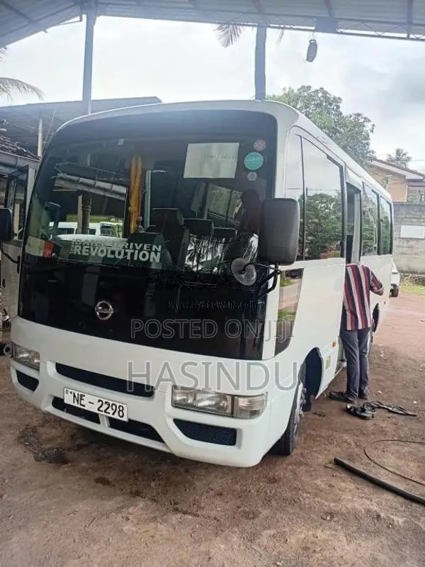 Nissan Bus 2008 Bus (Used)