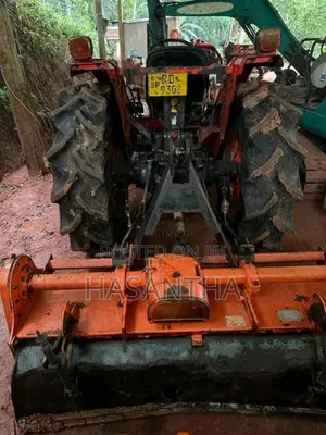 Kubota L4508 2016 Tractor (Used)