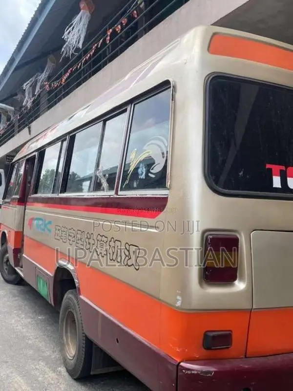 Isuzu Journey 1988 Bus (Used)