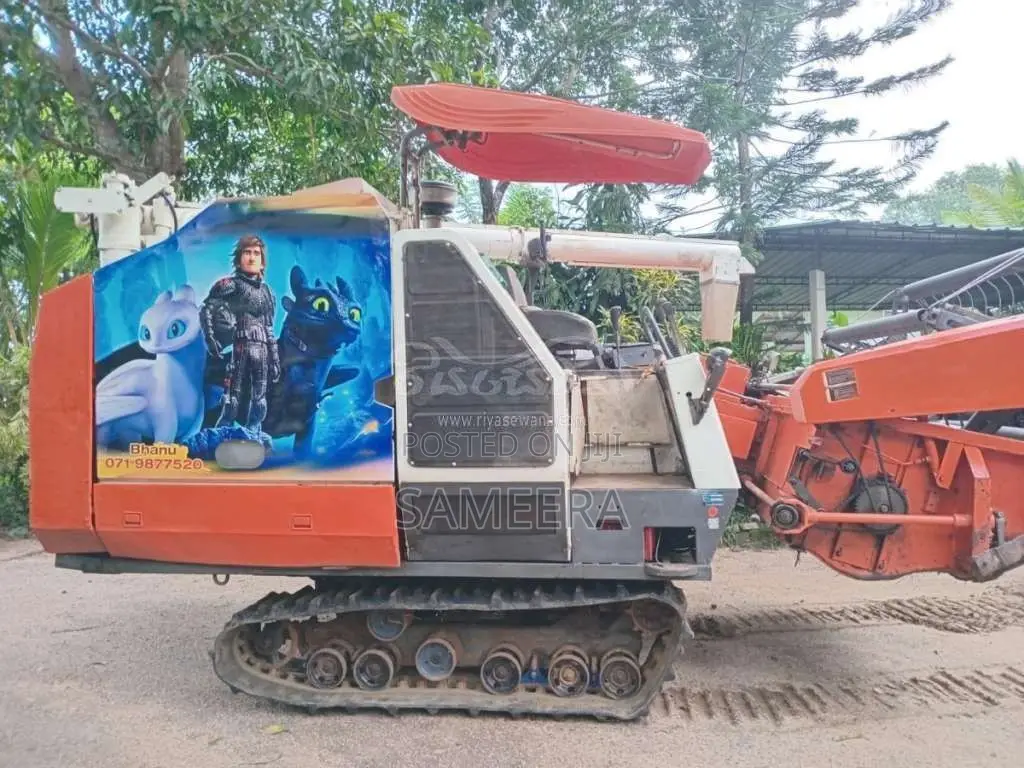 Kubota Harvester 68 2015 Heavy-Duty (Used)