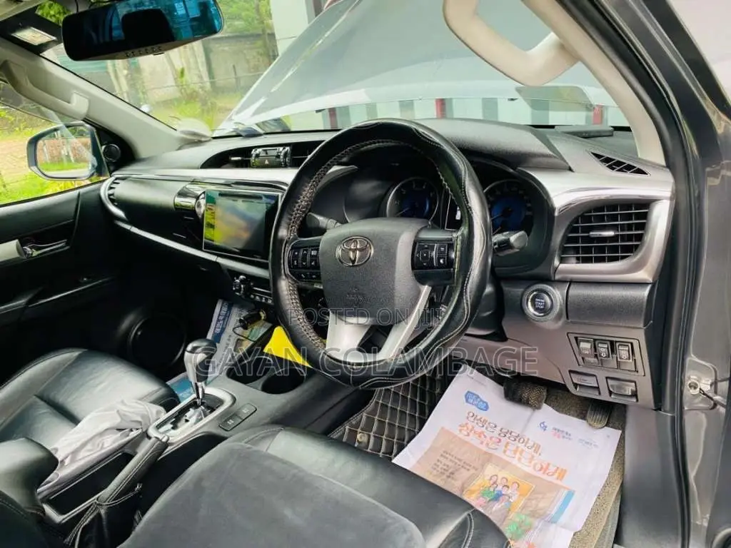 Toyota Hilux 2018 Pickup (Used)