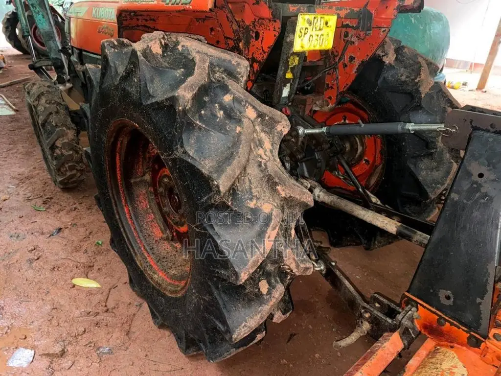 Kubota L4508 2016 Tractor (Used)