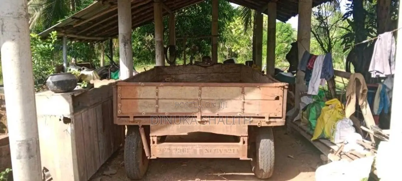 Massey-Ferguson 135 1990 Tractor (Used)