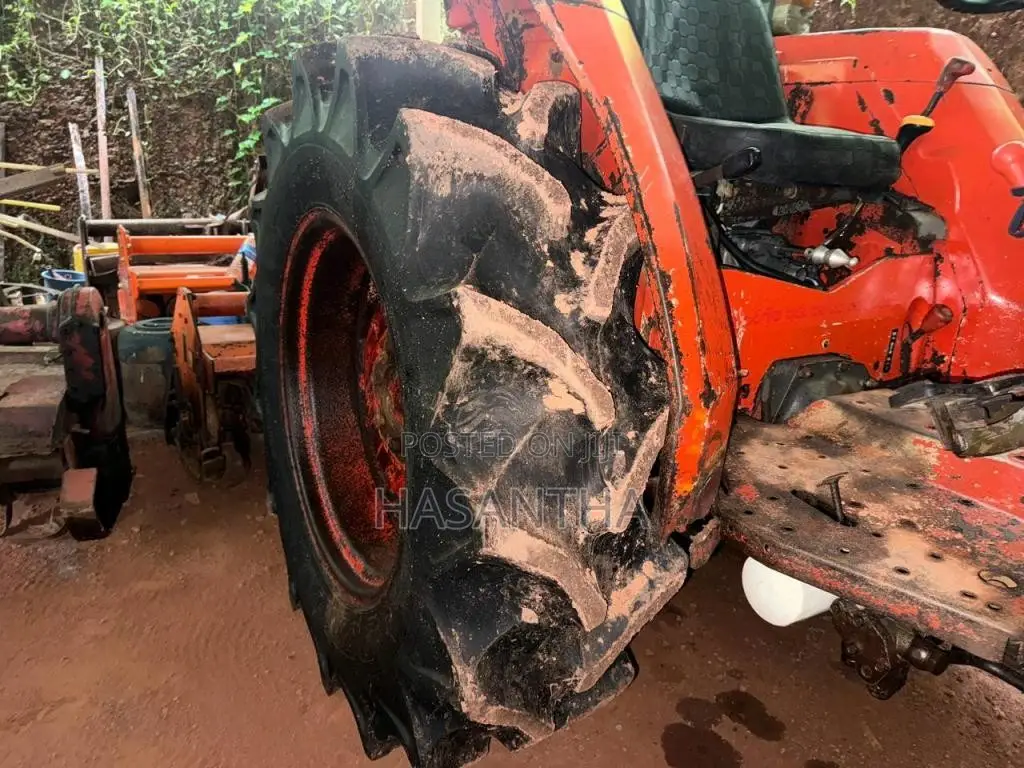 Kubota L4508 2016 Tractor (Used)