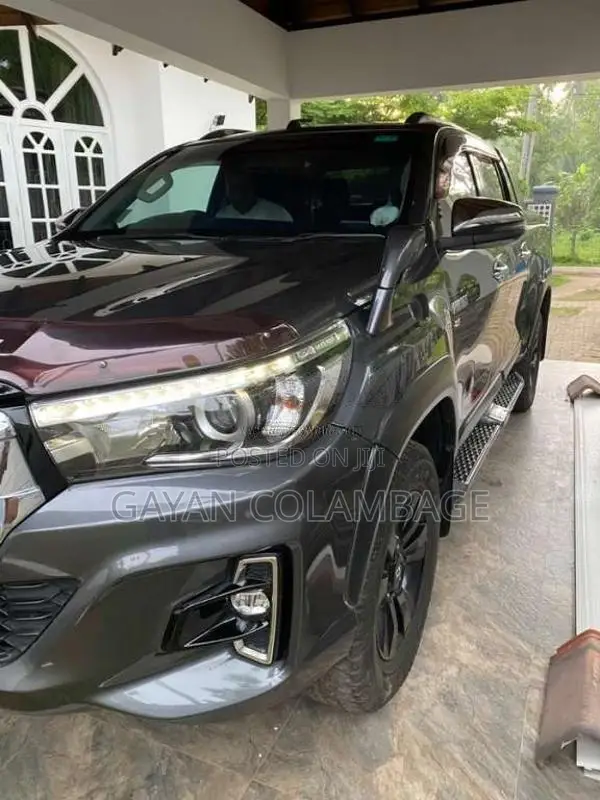 Toyota Hilux 2018 Pickup (Used)