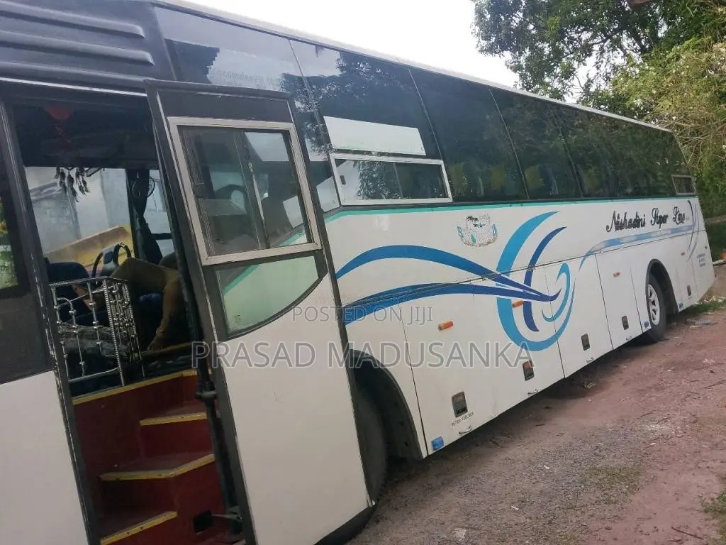 Ashok-Leyland Leyland 2015 Bus (Used)