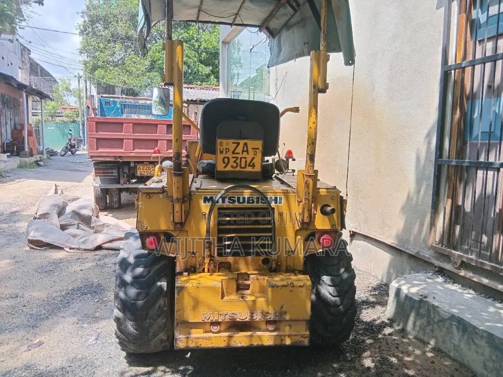 Mitsubishi WS200L 2008 Heavy-Duty (Used)