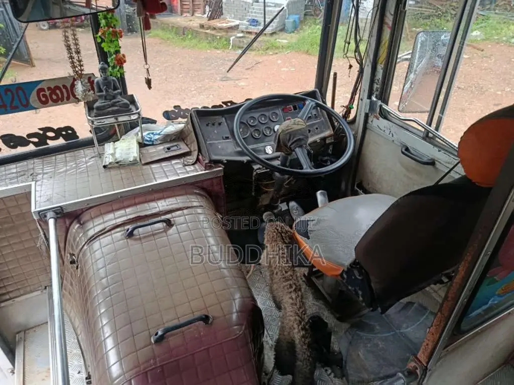 Ashok-Leyland Viking 2007 Bus (Used)