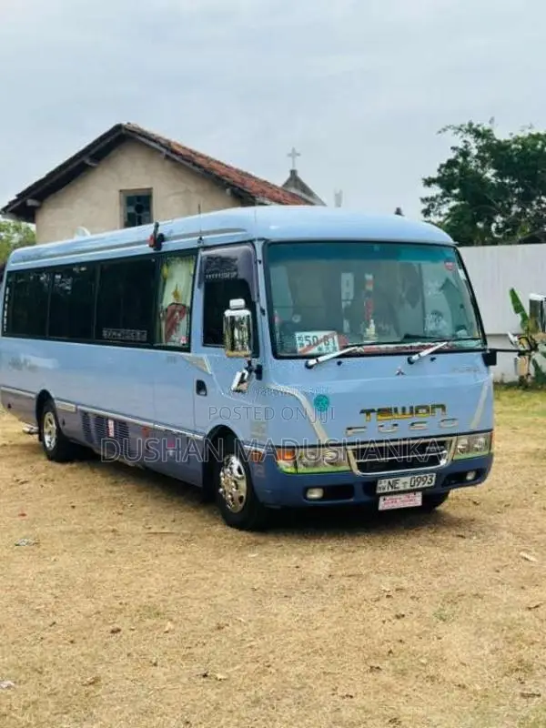 Mitsubishi Fuso 2013 Bus (Used)