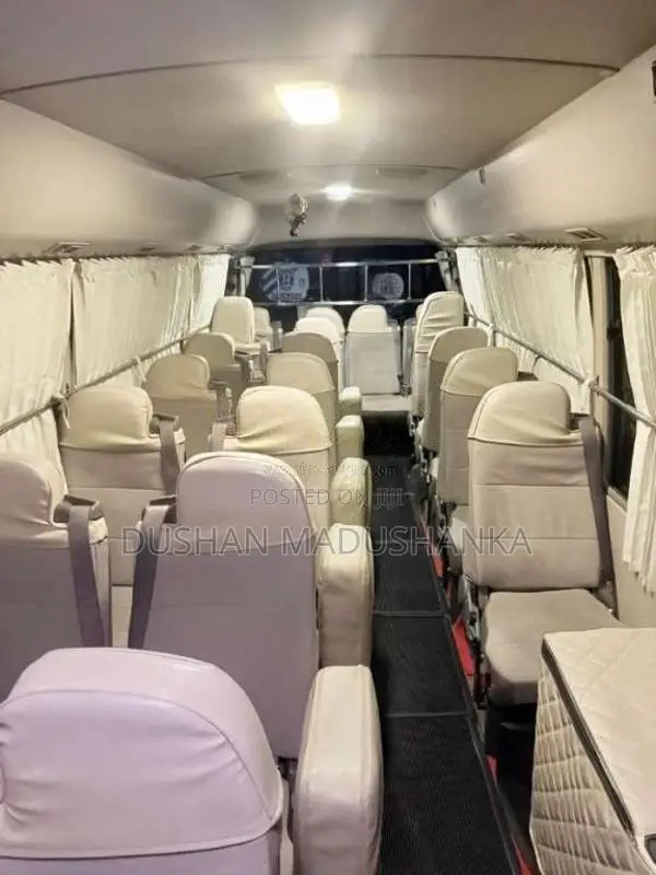 Mitsubishi Fuso 2013 Bus (Used)