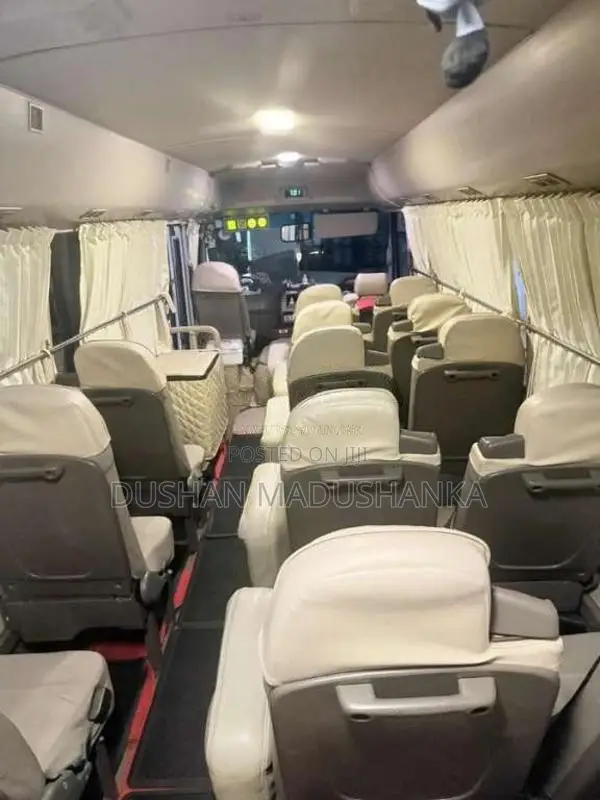 Mitsubishi Fuso 2013 Bus (Used)