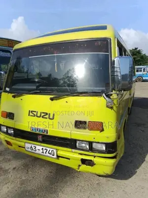 Isuzu Journey 1996 Bus (Used)