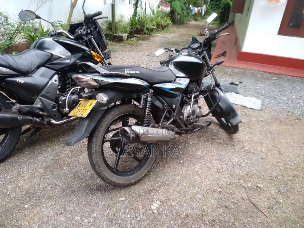Bajaj Discover 100 2010 Bus (Used)
