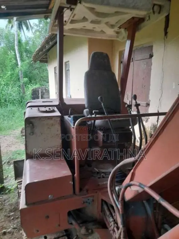 Mitsubishi Me25 2005 Heavy-Duty (Used)