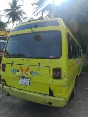 Isuzu Journey 1996 Bus (Used)