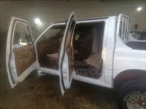 Isuzu Double Cab 1988 Pickup (Used)