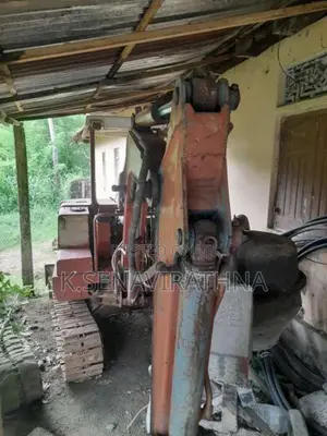 Mitsubishi Me25 2005 Heavy-Duty (Used)