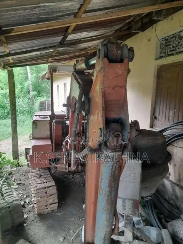 Mitsubishi Me25 2005 Heavy-Duty (Used)