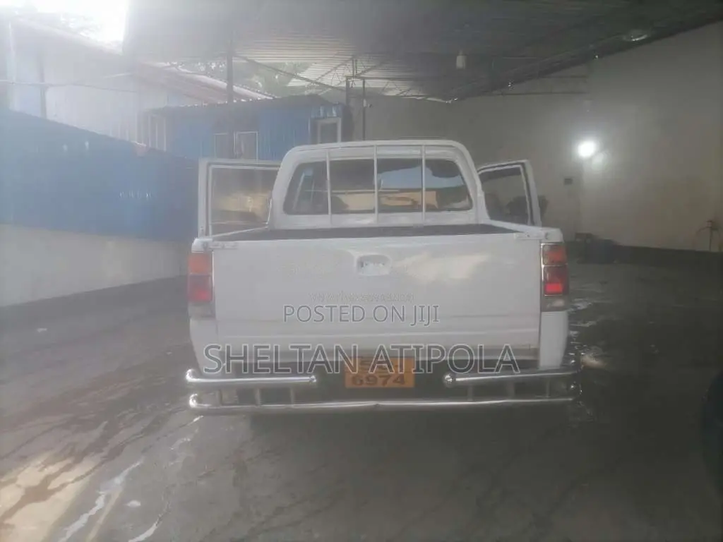 Isuzu Double Cab 1988 Pickup (Used)