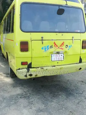 Isuzu Journey 1996 Bus (Used)