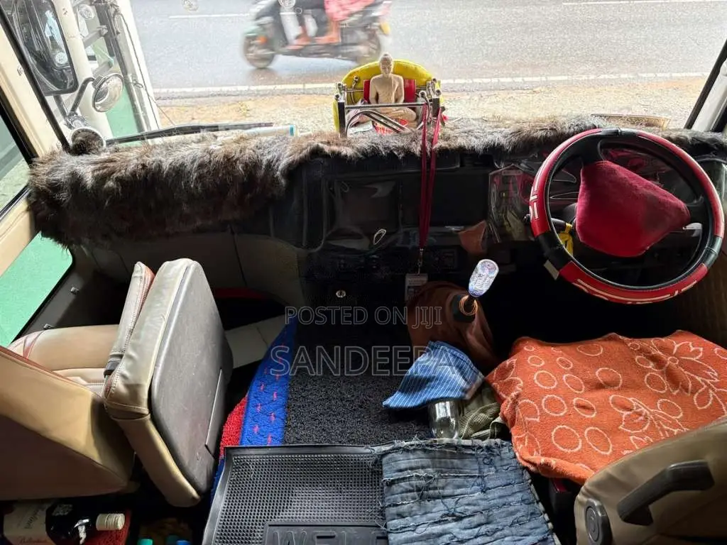 Mitsubishi Rosa 2006 Bus (Used)
