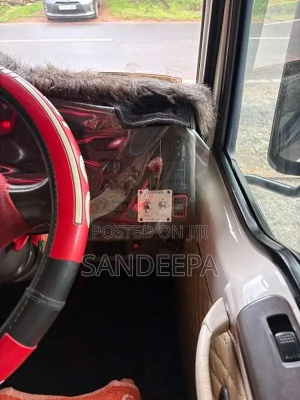 Mitsubishi Rosa 2006 Bus (Used)