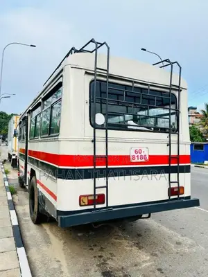 Tata 909 1990 Bus (Used)