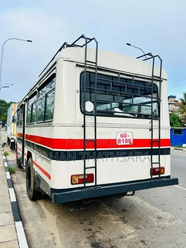 Tata 909 1990 Bus (Used)