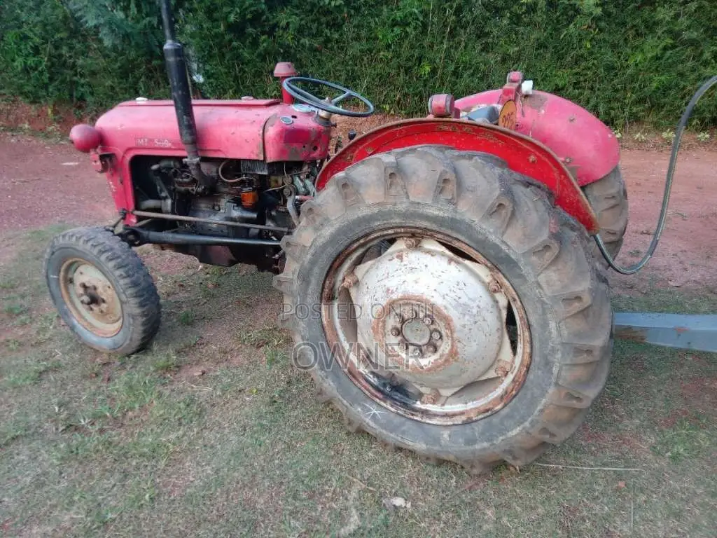 Massey-Ferguson IMT 539 1992 Tractor (Used)