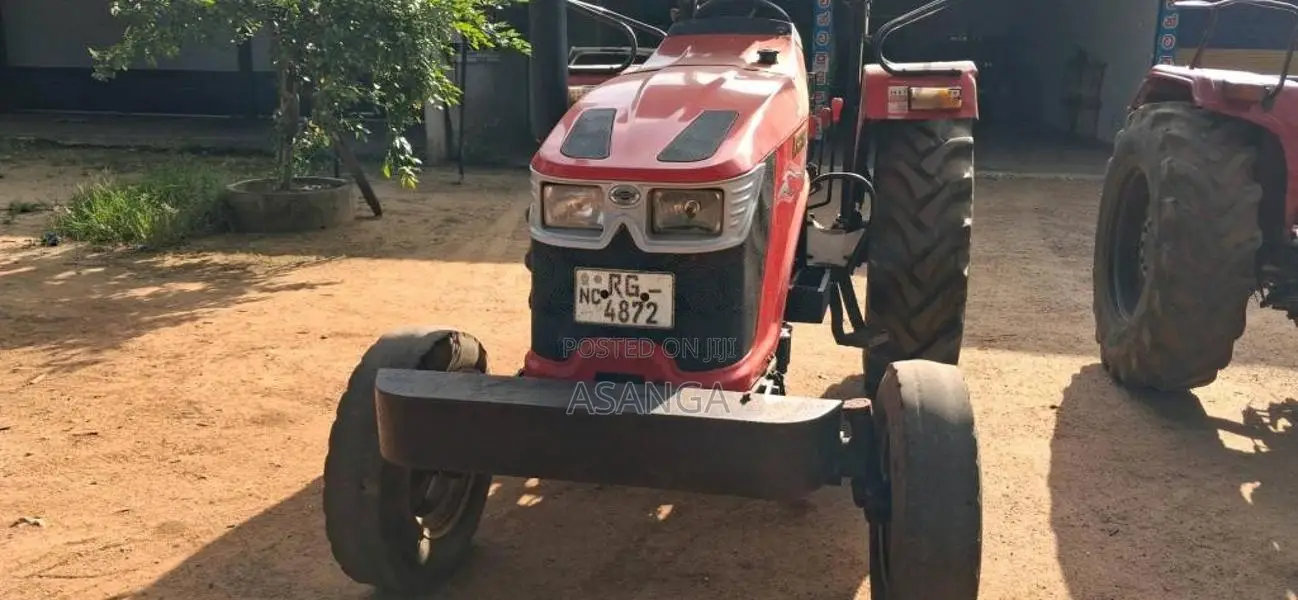 John-Deere John-Deere 2019 Tractor (Used)