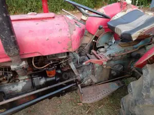Massey-Ferguson IMT 539 1992 Tractor (Used)