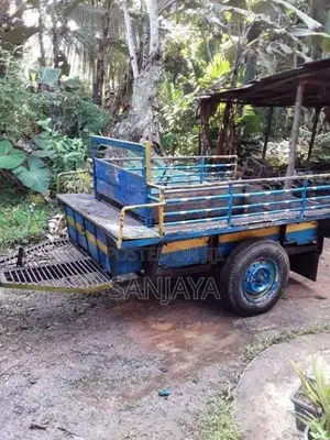 Kubota Trailer 2010 Tractor (Used)
