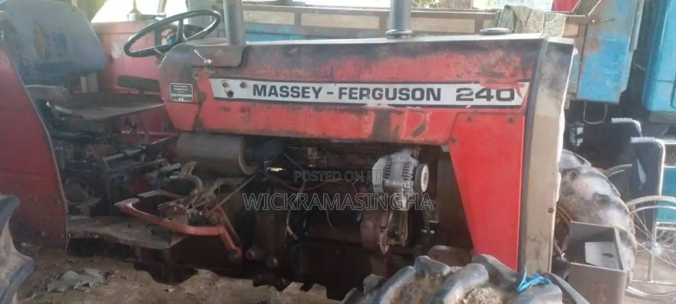 Massey-Ferguson Mf240 2008 Tractor (Used)