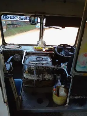Ashok-Leyland Lynx 2012 Bus (Used)
