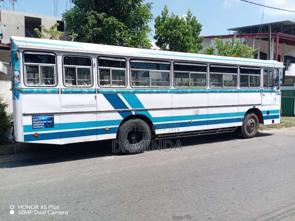 Ashok-Leyland Hino Power 2006 Bus (Used)