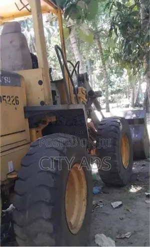 Komatsu WA180-3 2006 Heavy-Duty (Used)