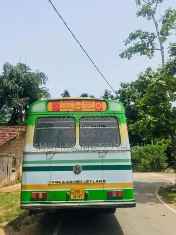 Ashok-Leyland Viking 2004 Bus (Used)
