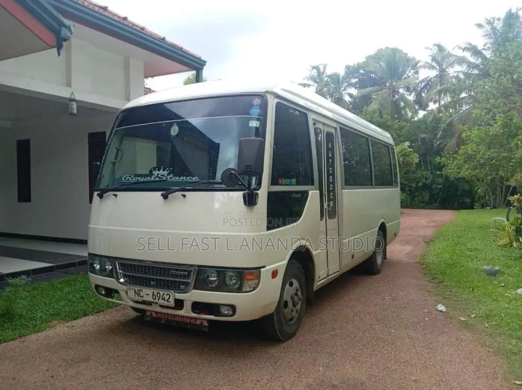 Mitsubishi Rosa 2006 Bus (Used)